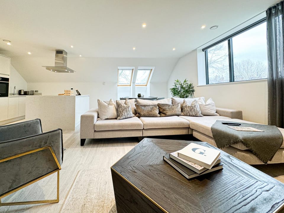 Kitchen or kitchenette, Living room, Seating area