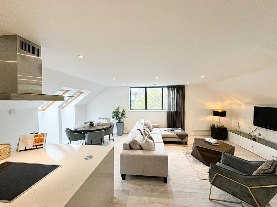 TV and multimedia, Living room, Seating area