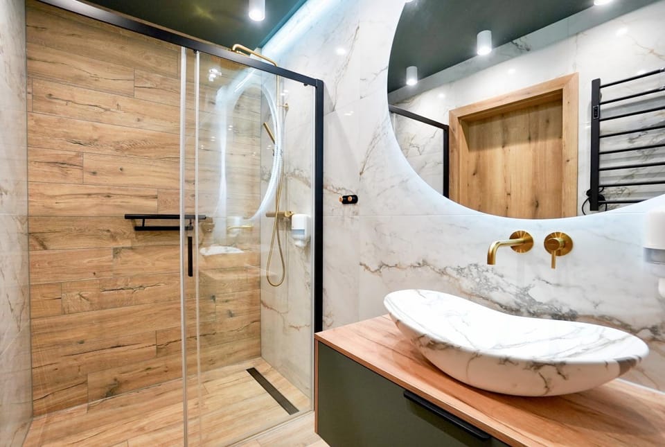 Shower, Bathroom, towels