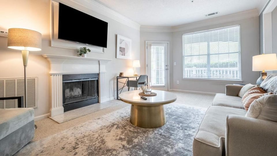 Landing at Avana Thornblade - 2 Bedrooms in Greer Apartment in Greer