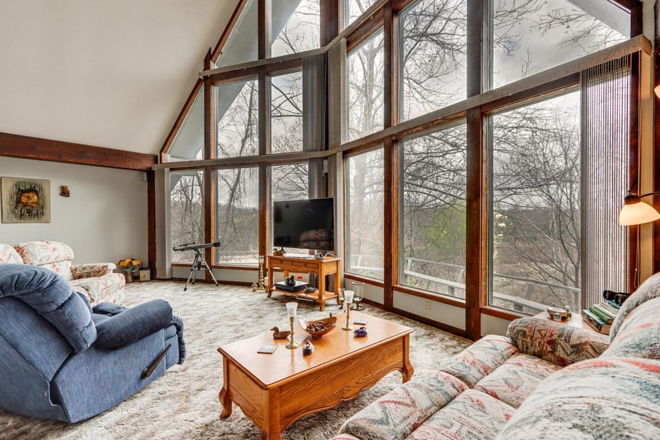 Riverfront Baxter Springs Home with Deck and Grill! House in Baxter Springs