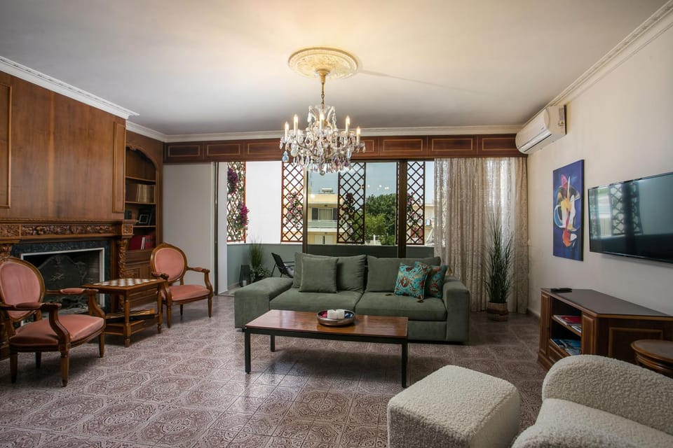 TV and multimedia, Living room, Seating area