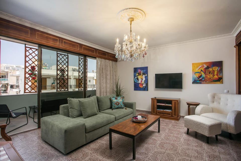 Living room, Seating area