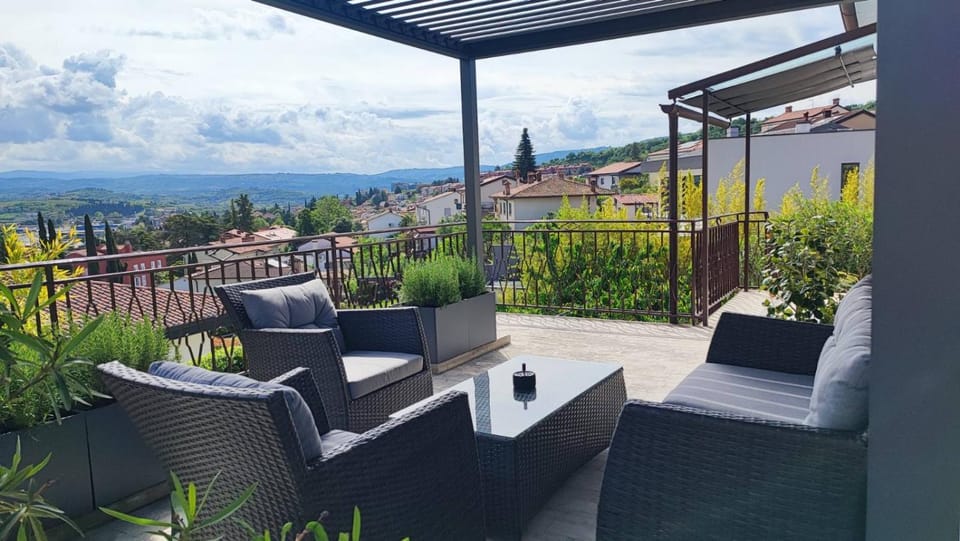 Apartment By the Castle Apartment in Slovenia