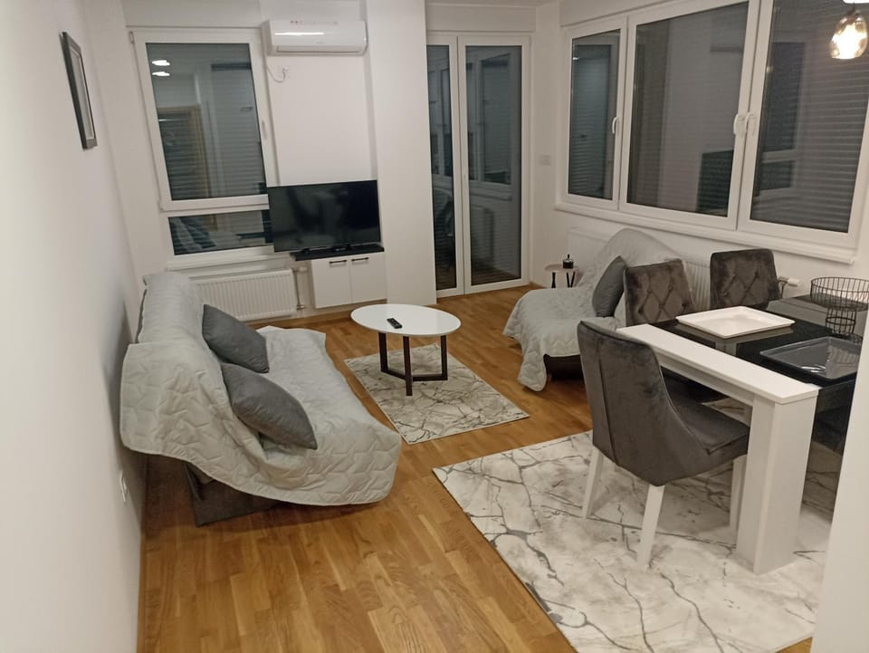 Uros 7 Apartment in Novi Sad