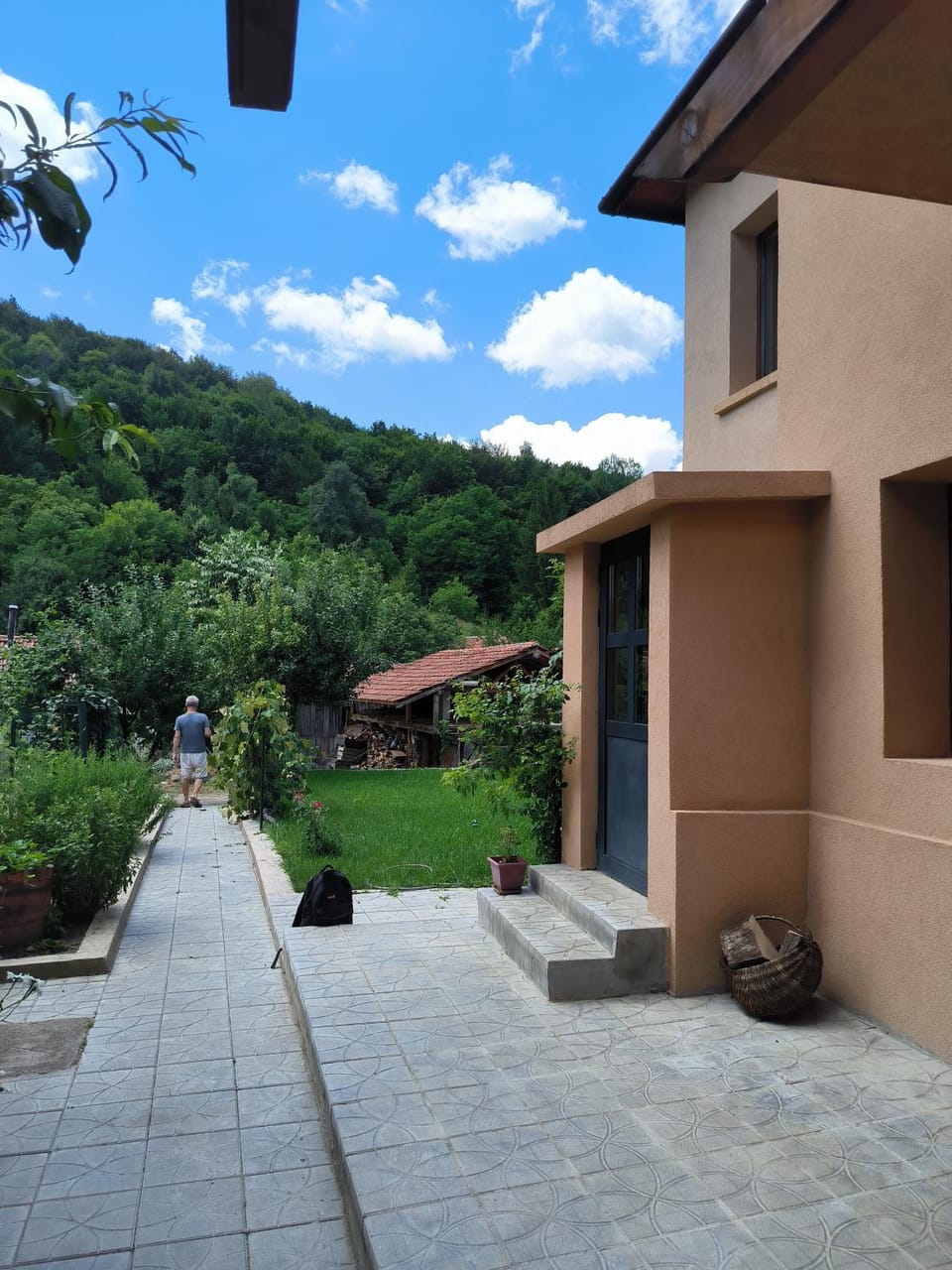 Garden view, Mountain view