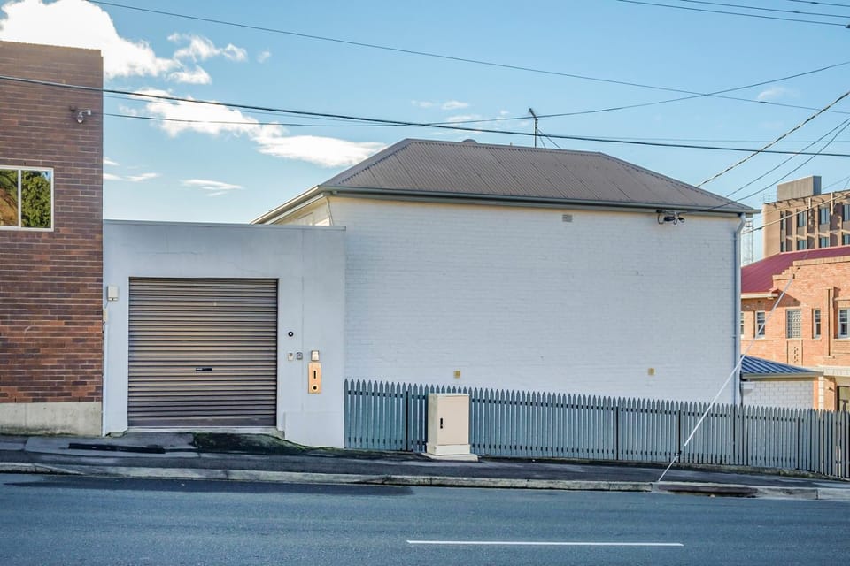 Property building, Day, Neighbourhood, Street view