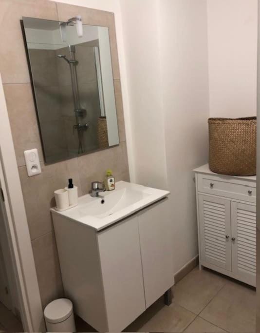 Appart. en Corse t3 bord de mer et piscine. N 143 Apartment in Linguizzetta