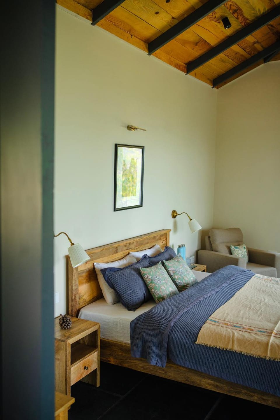 Bed, Photo of the whole room, Bedroom