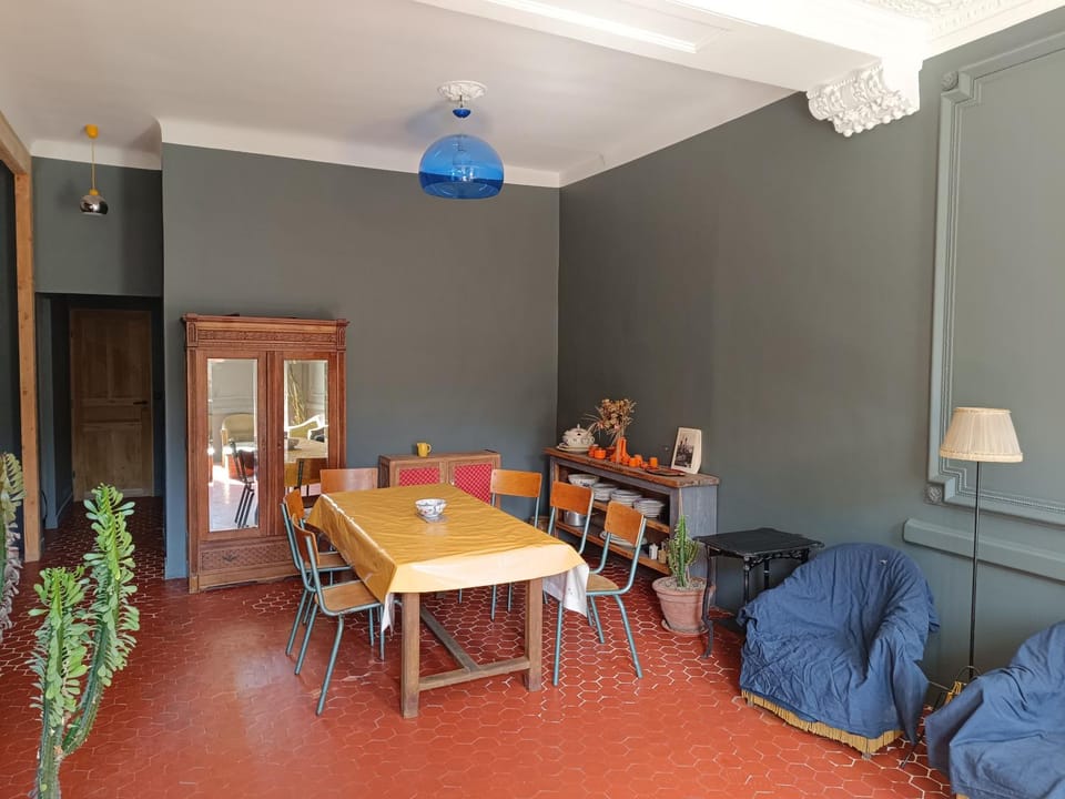 Communal lounge/ TV room, Dining area