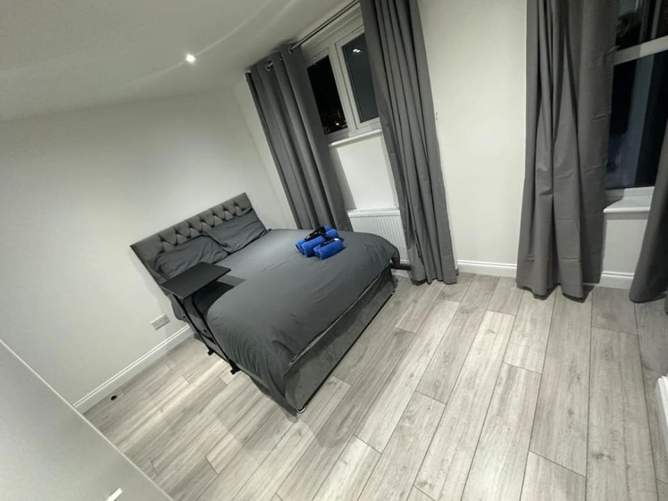 London Waterloo 10mins away Bed and Breakfast in London