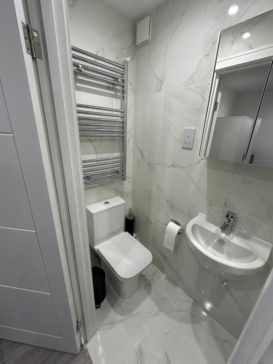 London Victoria 15 minutes away House in London