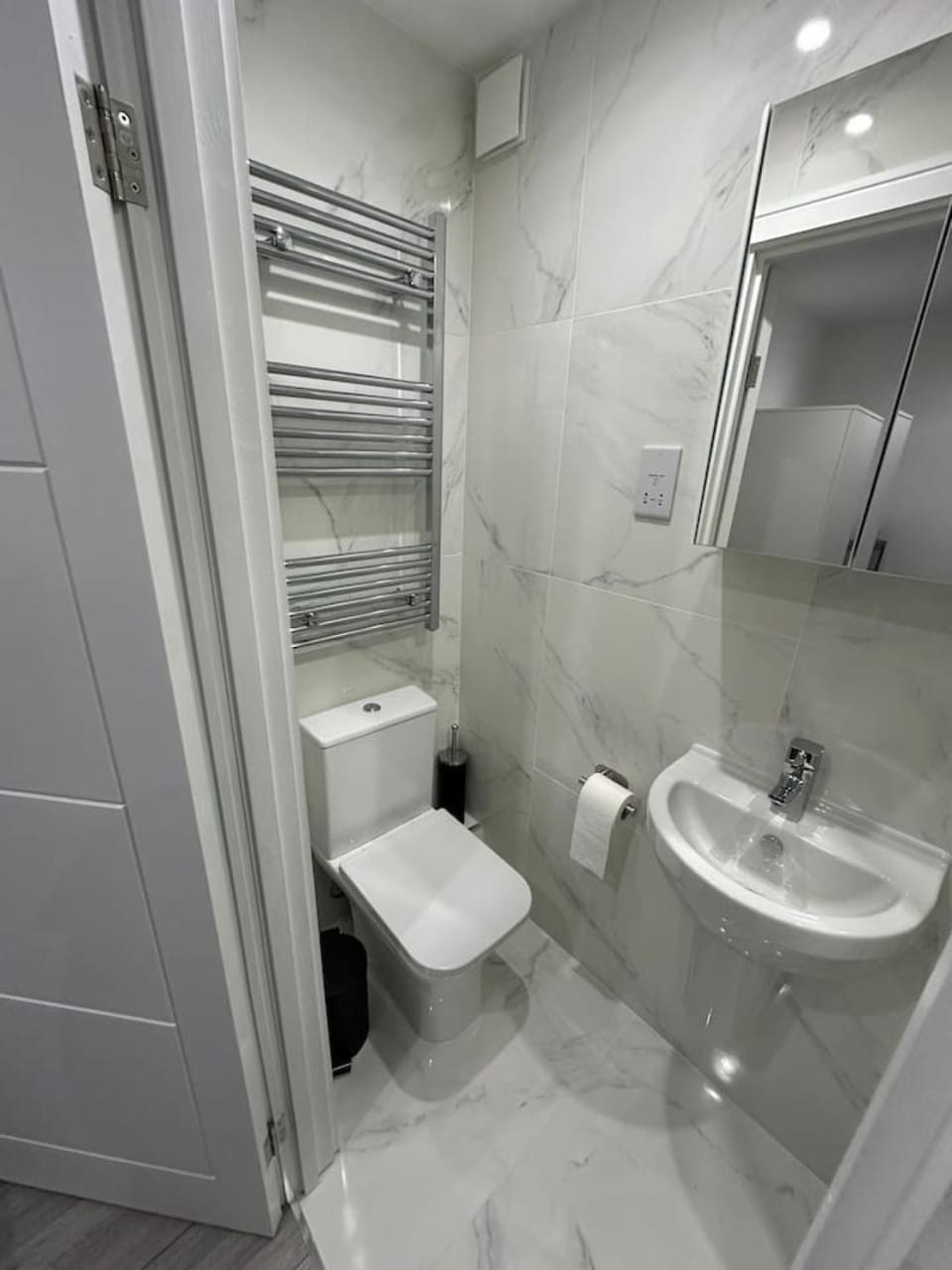 London Victoria 15 minutes away Bed and Breakfast in London