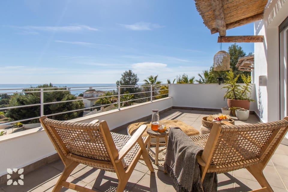 Patio, Day, Natural landscape, View (from property/room), Balcony/Terrace, Living room, Seating area, Dining area, Sea view