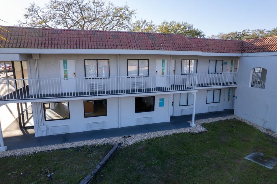 Impeccably cozy hotel room Developer Inn Express Inn in Osceola County