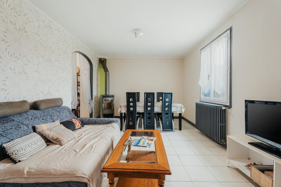 Property building, Living room