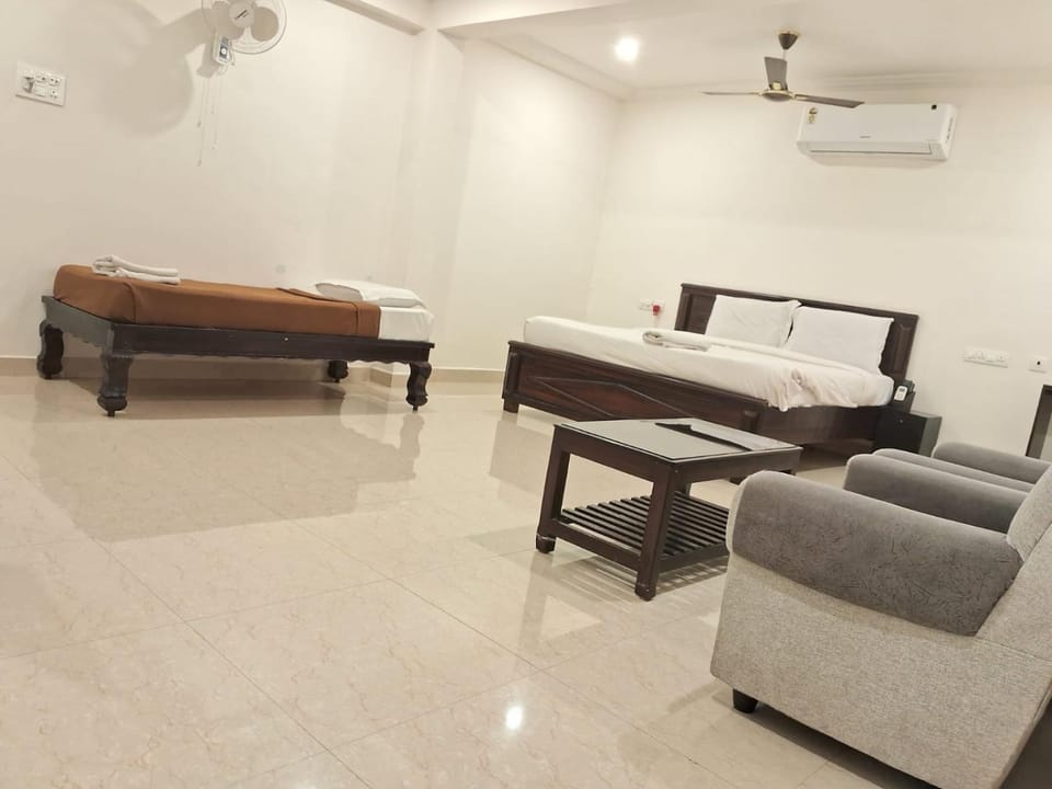 Bed, Photo of the whole room, air conditioner