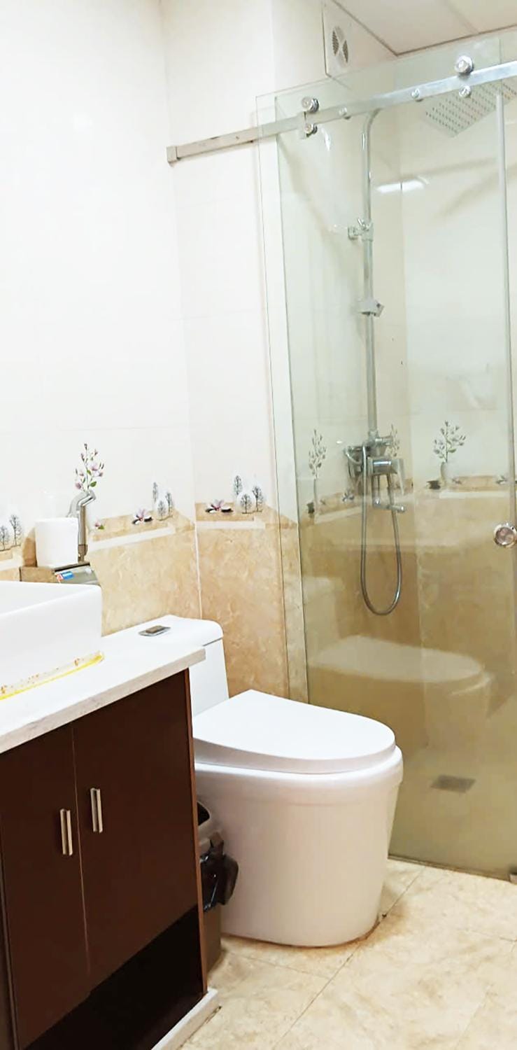 Shower, Toilet, Bathroom, Bath