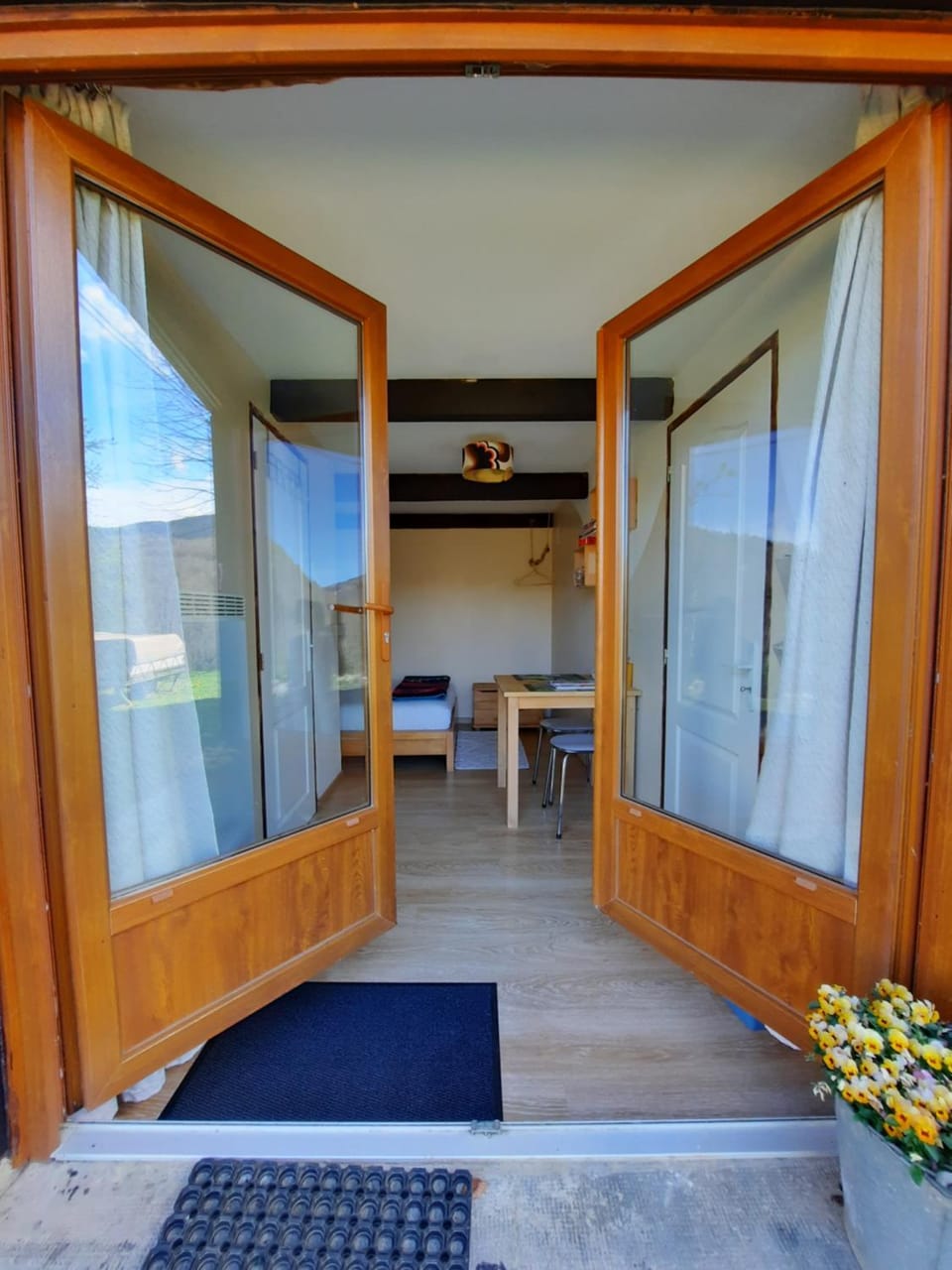 Photo of the whole room