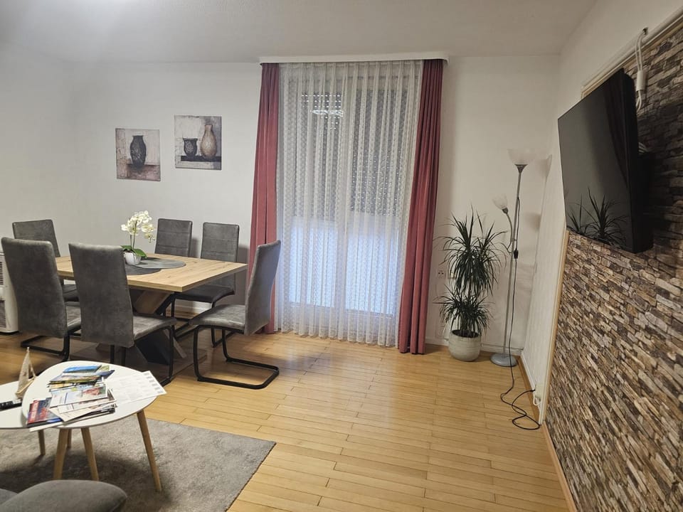 Sea Rose Apartment in Friedrichshafen