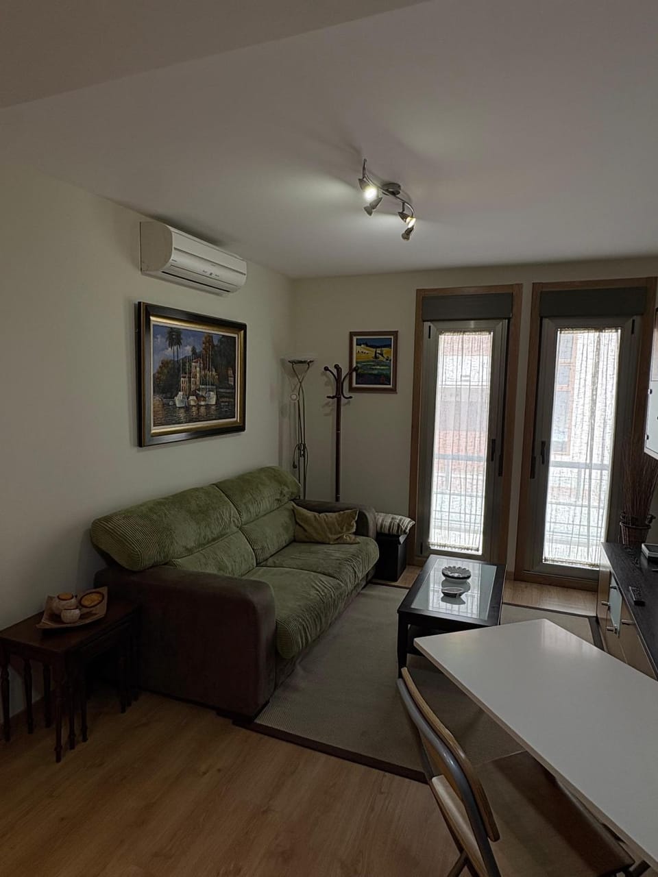 Communal lounge/ TV room, Living room