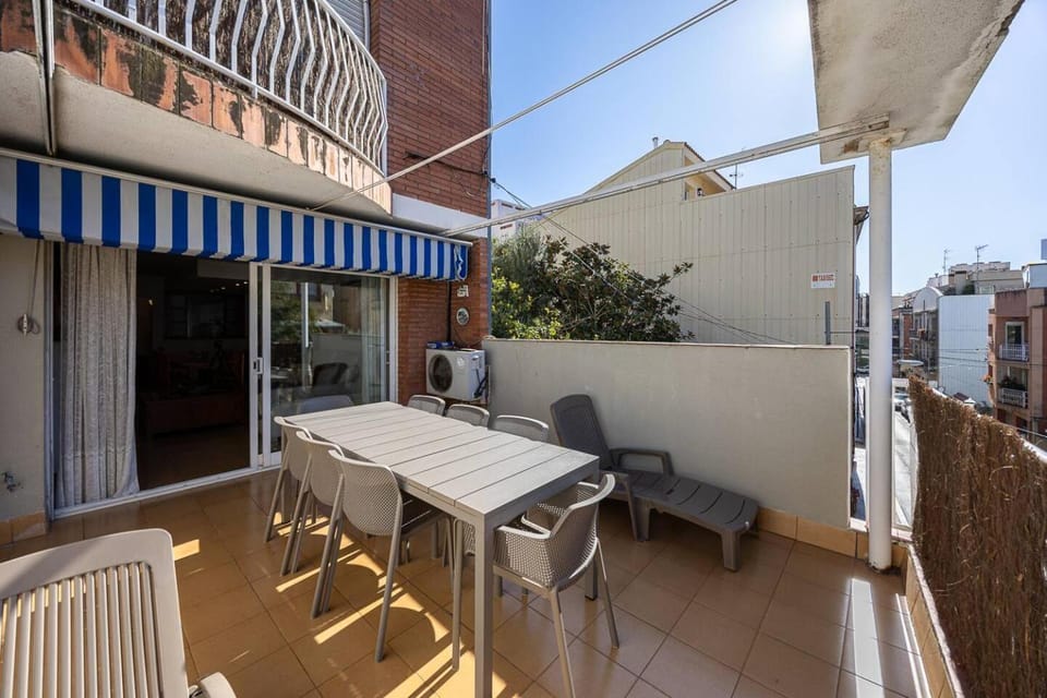House 5 Mins From Montgat Beach House in Maresme