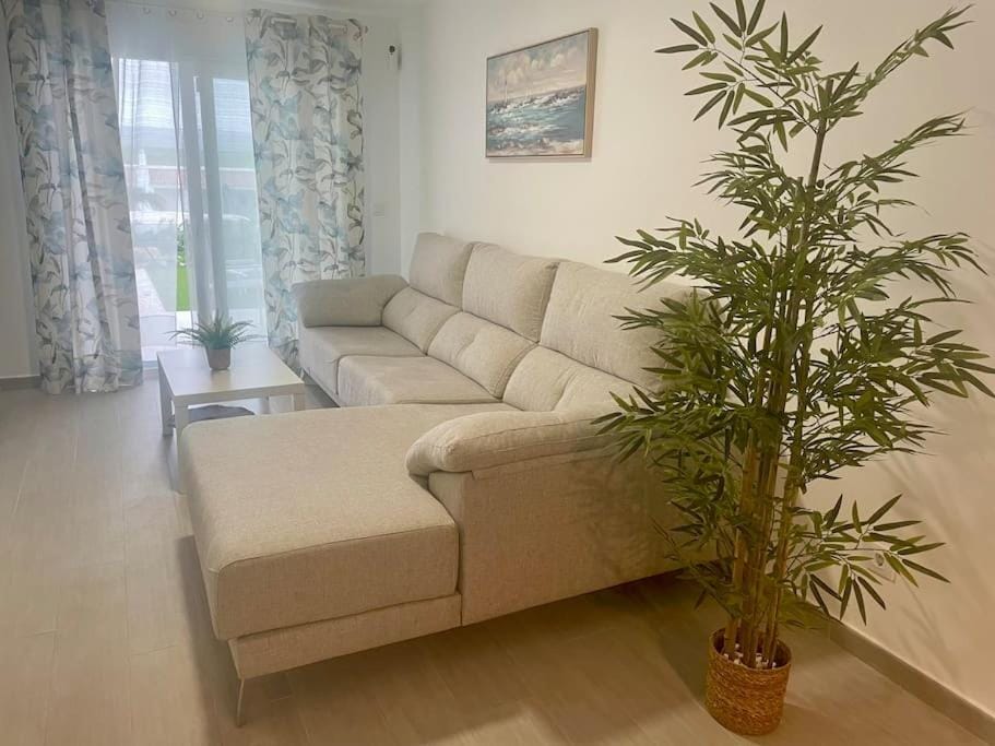 TV and multimedia, Living room, Garden view, locker