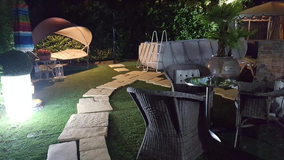 Patio, Night