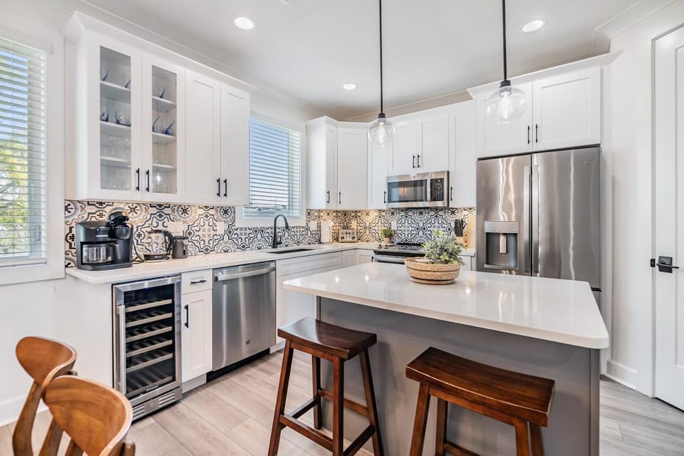 Luxury Stylish 3BR Oasis - Tampa Retreat House in Tampa