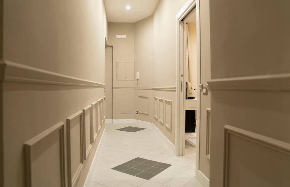 Decorative detail, Internal: Not applicable to any particular room