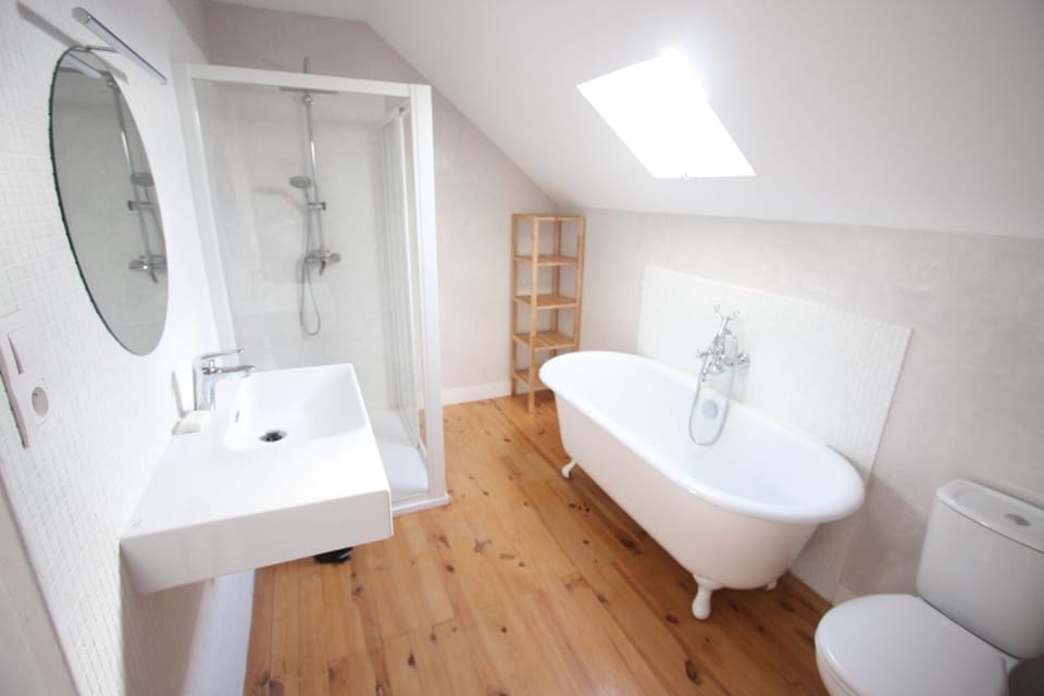 Shower, Toilet, Bathroom