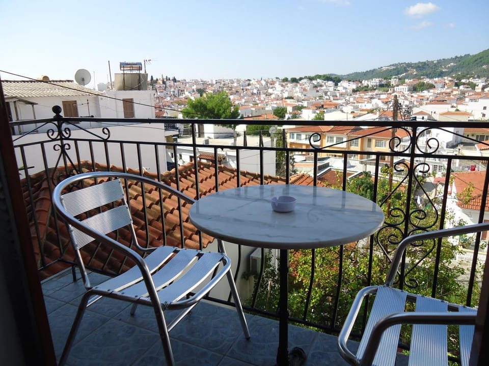 Day, View (from property/room), Balcony/Terrace, City view, Mountain view