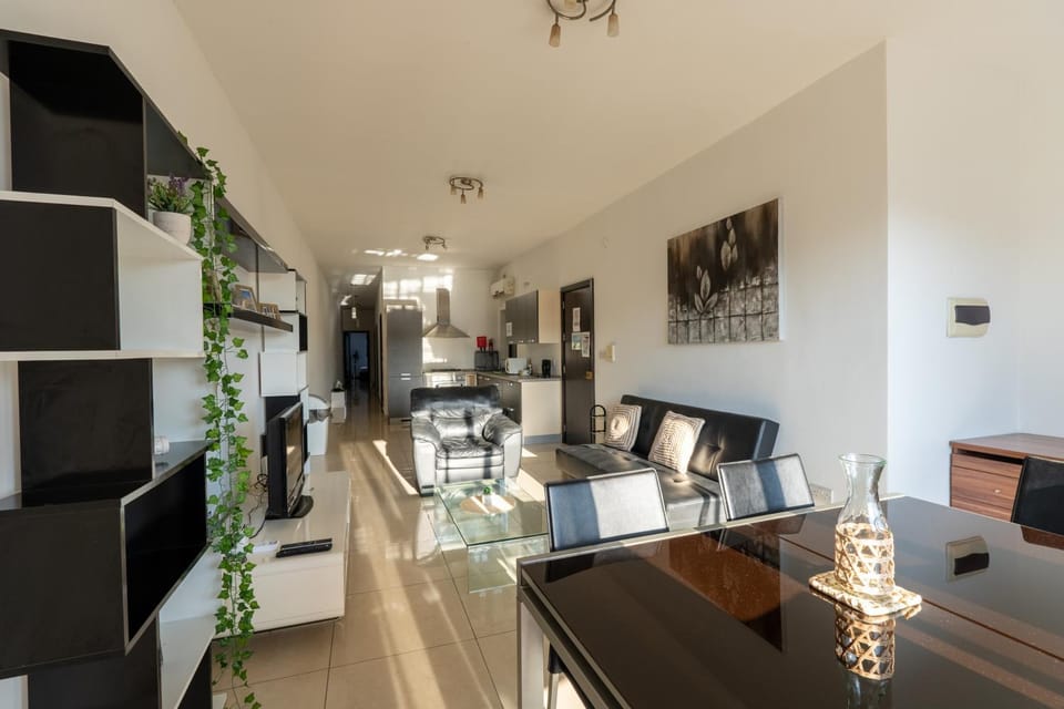 TV and multimedia, Living room, Dining area, Evening entertainment