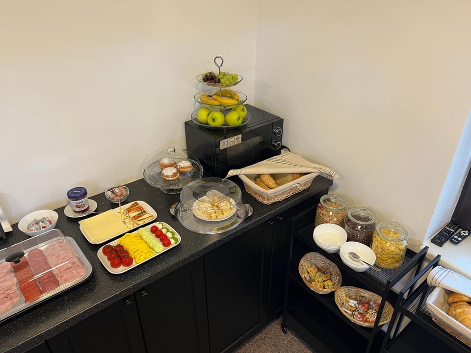 Breakfast, Buffet breakfast