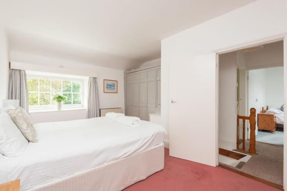 Bed, Bedroom, wardrobe