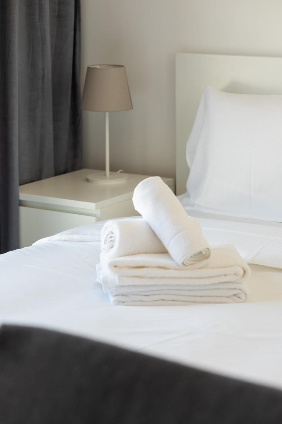 Bed, Photo of the whole room, Bedroom, towels