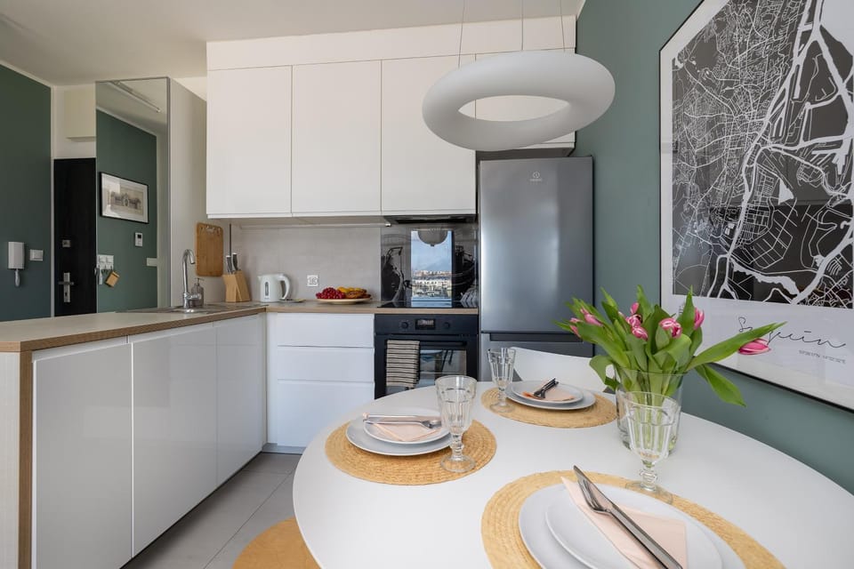 Coffee/tea facilities, Kitchen or kitchenette, Dining area, dishwasher, pet friendly, stove