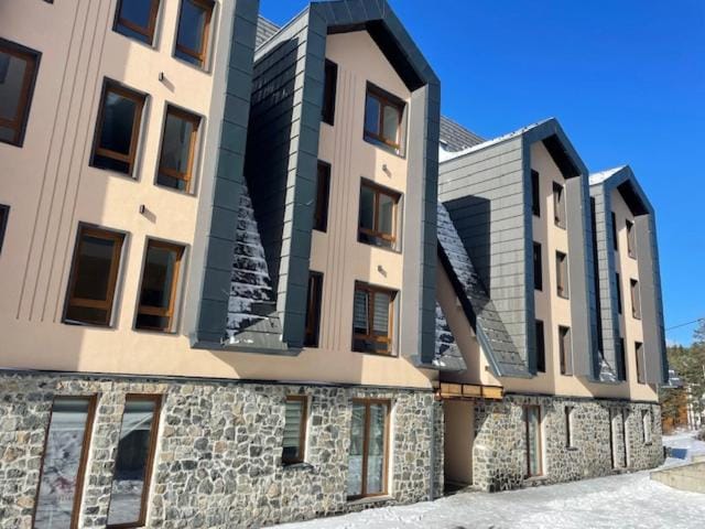 Divčinova B15 Apartment in Zlatibor District, Serbia