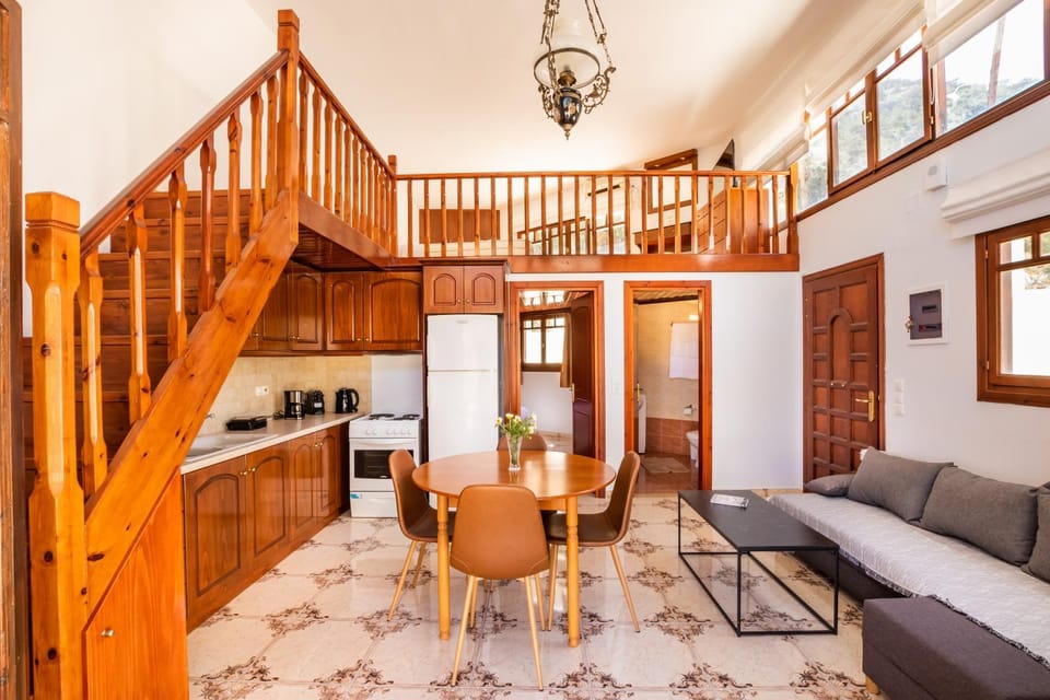 Kitchen or kitchenette, Living room, Seating area