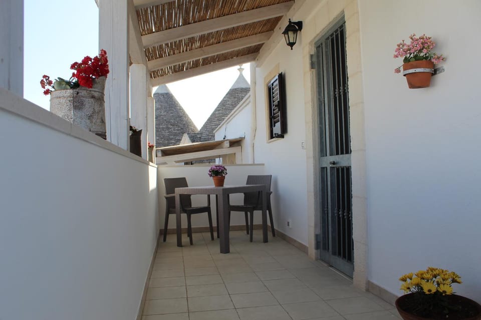 Trulli Nonna Grazia -miramonti Country House in Province of Taranto