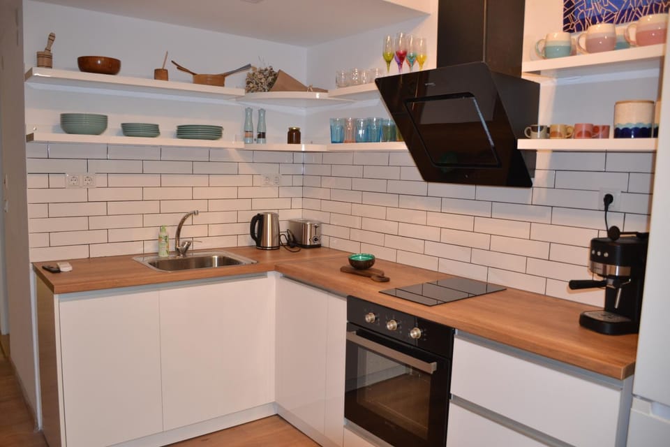 Coffee/tea facilities, dishwasher, pet friendly, stove, toaster, kitchen