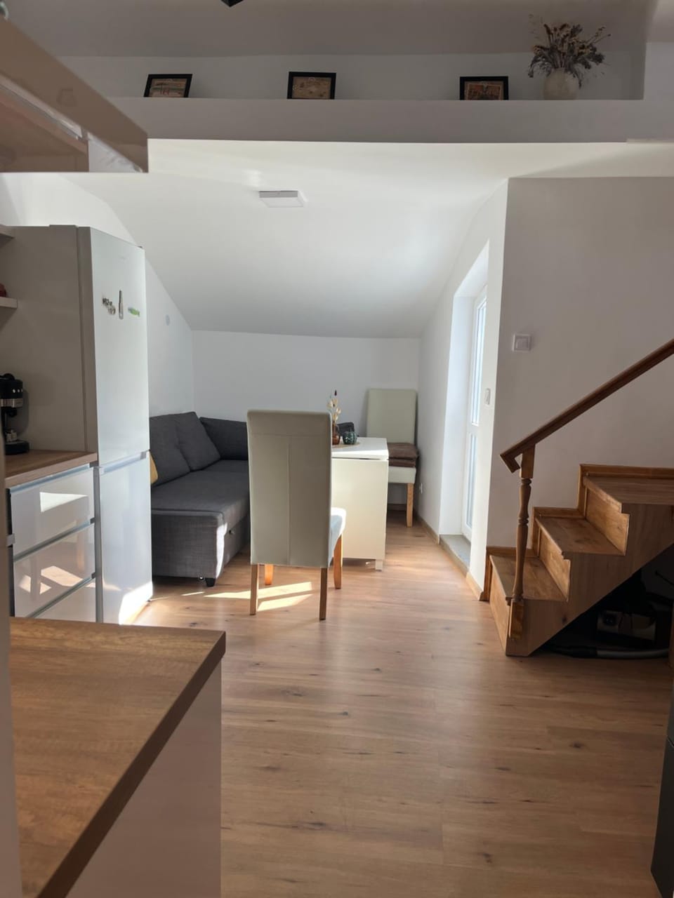 Kitchen or kitchenette, Living room, Seating area