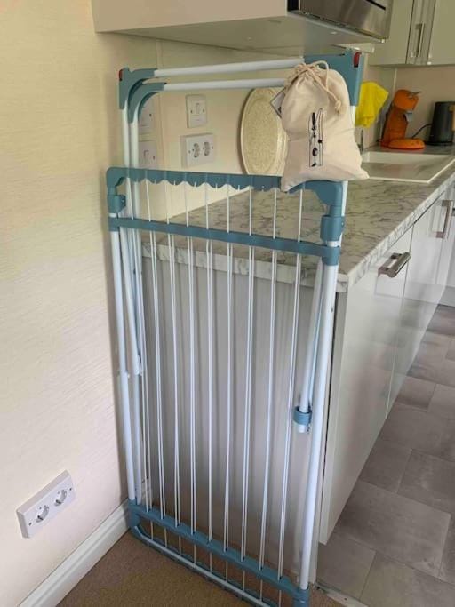 laundry, kitchen