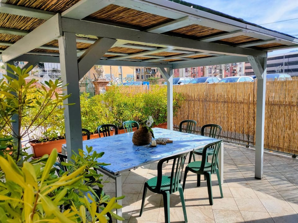 Garden, Garden, Dining area, Garden view