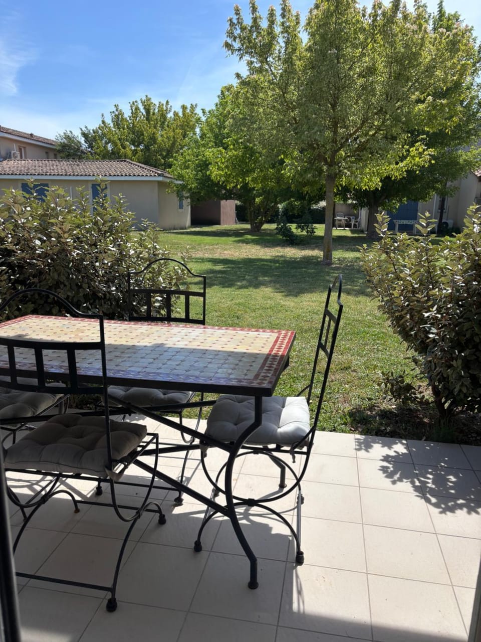 Patio, Day, Garden, Garden view