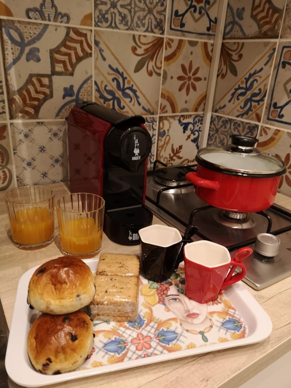 Coffee/tea facilities, Kitchen or kitchenette