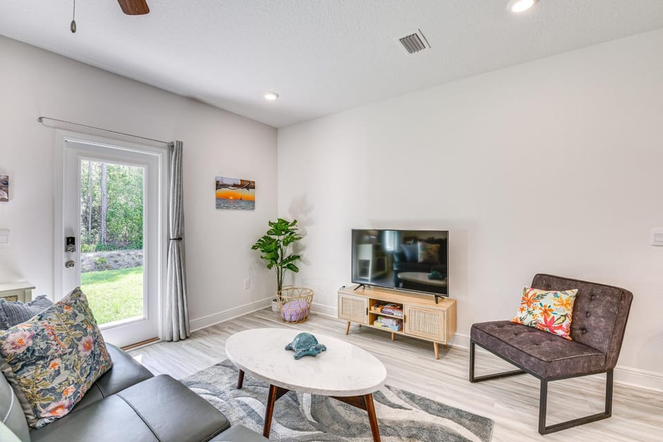 Santa Rosa Beach Townhome ~ 4 Mi to Beach! House in South Walton County