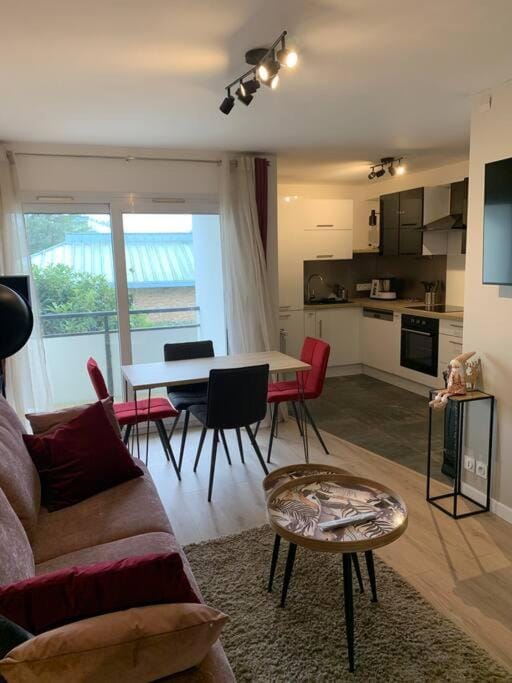 Vannes port - T2 avec wifi - balcon et parking Apartment in Séné