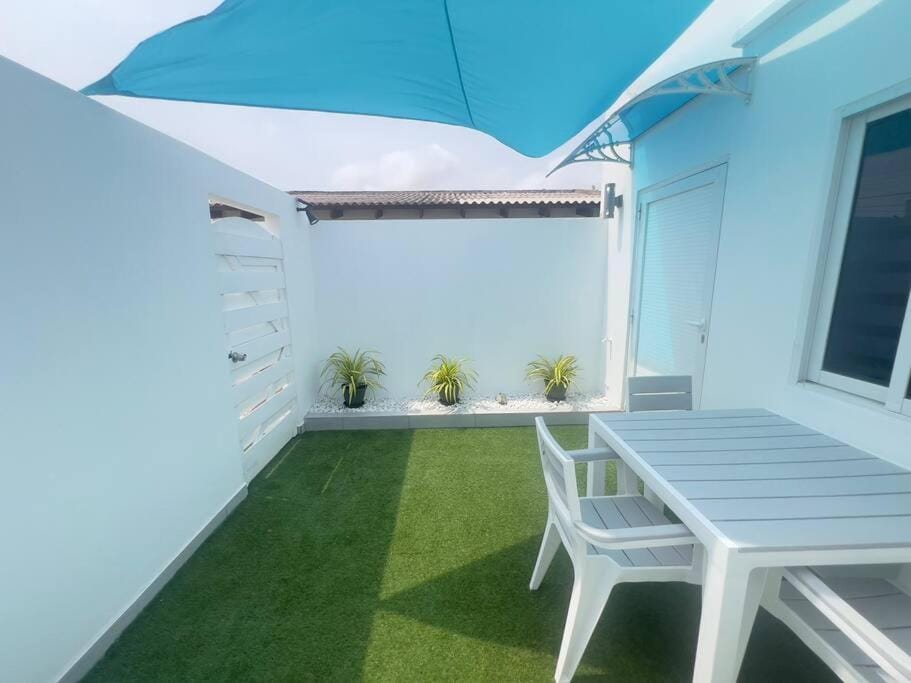 Paradise Studio Aruba House in Noord