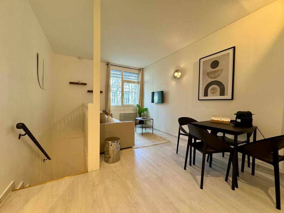Suite Azure - Appartement 4 personnes - Check in h24 & Wifi Apartment in Lyon